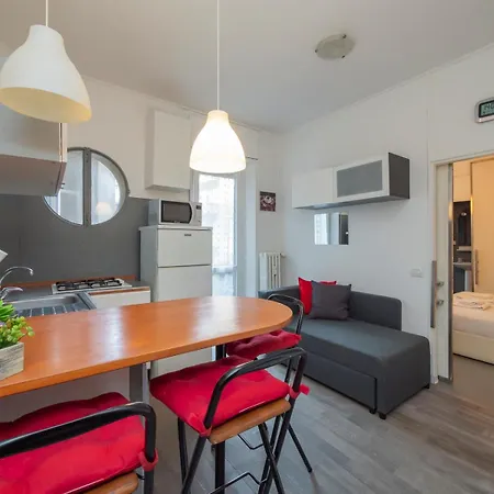 Italstay - Sui Navigli - Pet Friendly Apartamento Milão